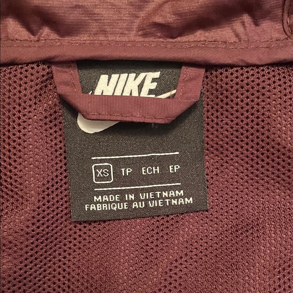 Nike Two-Tone Red and Dark Purple Jacket - Picture 4 of 5